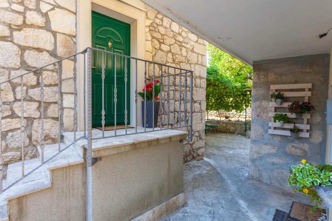 Villa Maja Tučepi Exterior foto